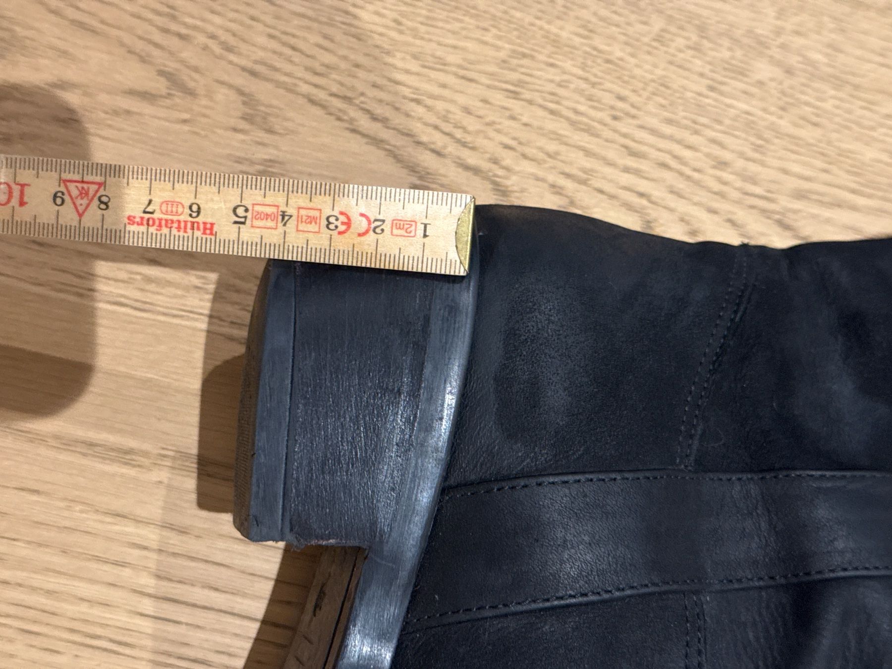 Chaussures femmes: Black Suede Boots – D'occasion à Zürich par VittoDS 4