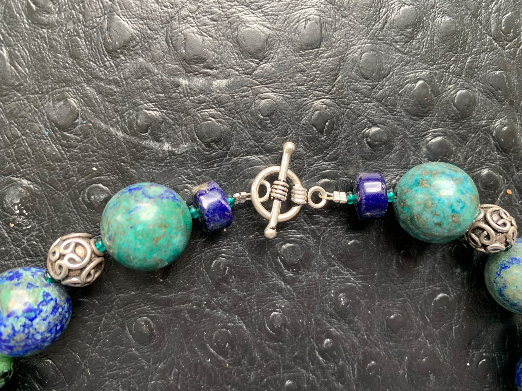 Colliers: Wunderschöne Kette mit Azurit-Malachit – Neuf (Voir description) à Birsfelden par Exclusivity 1