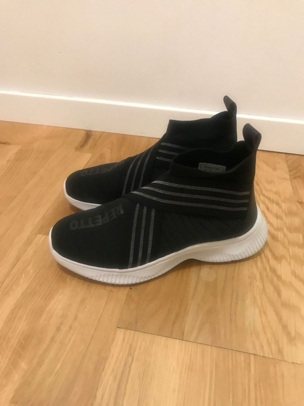 Repetto Damenschuhe: REPETTO Sneakers Trainers Gr 38 – Gebraucht aus Ebmatingen von dartim