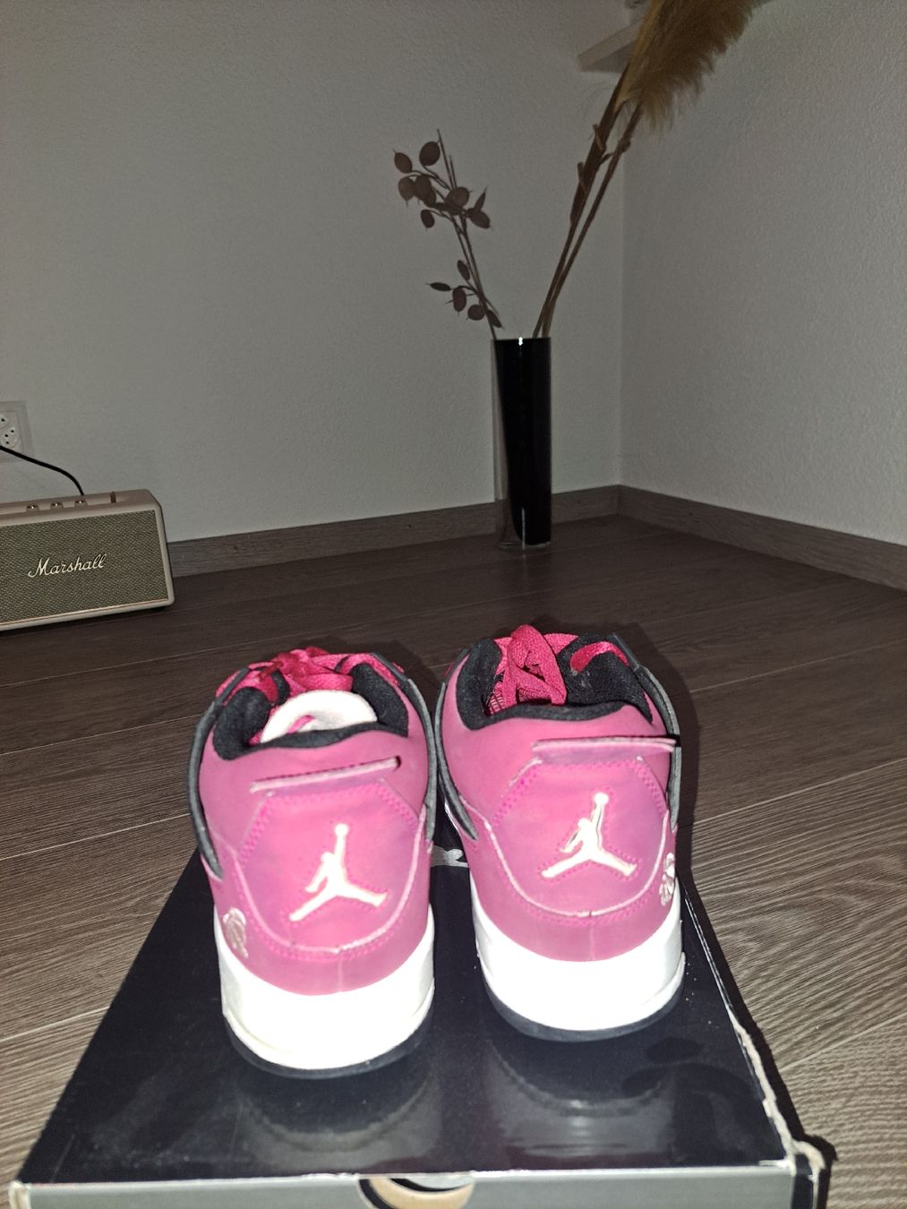 Jordan Scarpe da donna: Jordan air 4 Retro Pink Gr. 40 – Nuovo (secondo la descrizione) da Wetzikon ZH venduto da secondhandsfashion 3