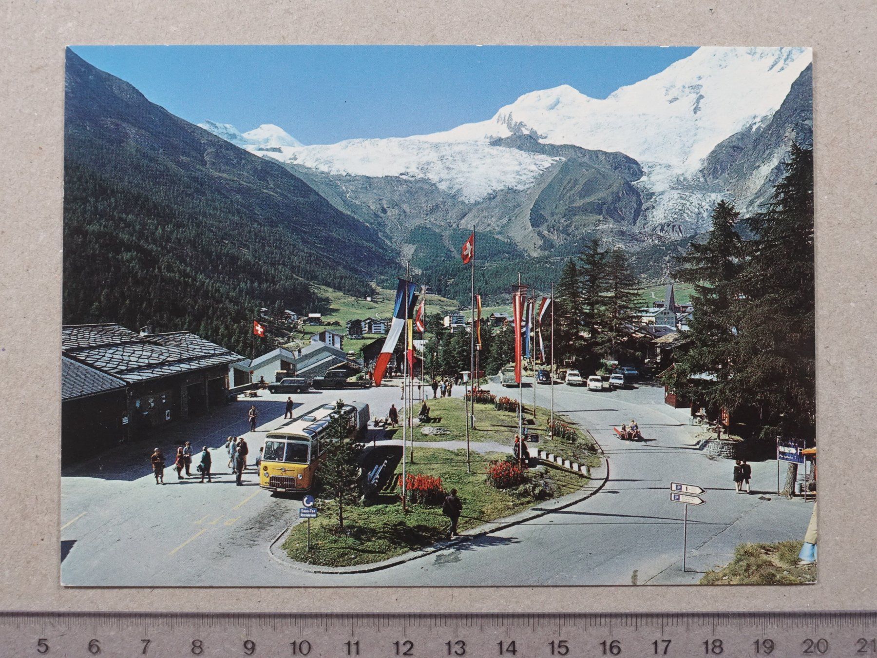 Ansichtskarten: Saas-Fee, Postauto Station – Gebraucht aus Lenzburg von fh1
