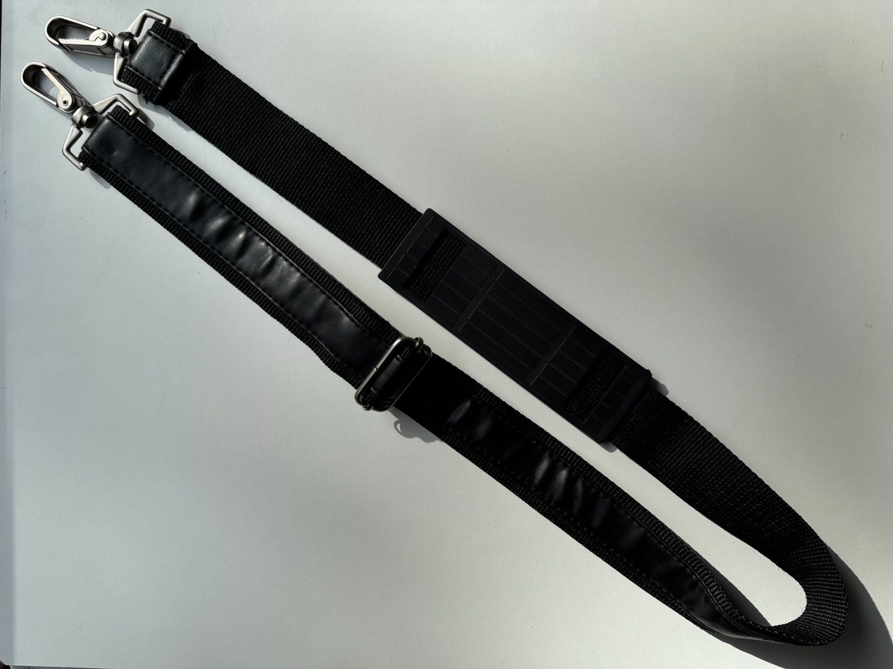 Altro in  Abbigliamento & Accessori: Sangle bandoulière noir 3,8cm – Nuovo (secondo la descrizione) da Genève venduto da Reveur 3