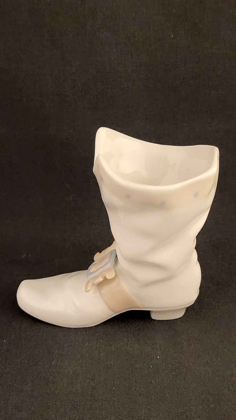 Lladro Figuren: Stiefel-Vase NAO – Gebraucht aus Basel von spinne02 1