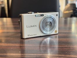 Panasonic FX-40 Digitalkamera - Mit Etui