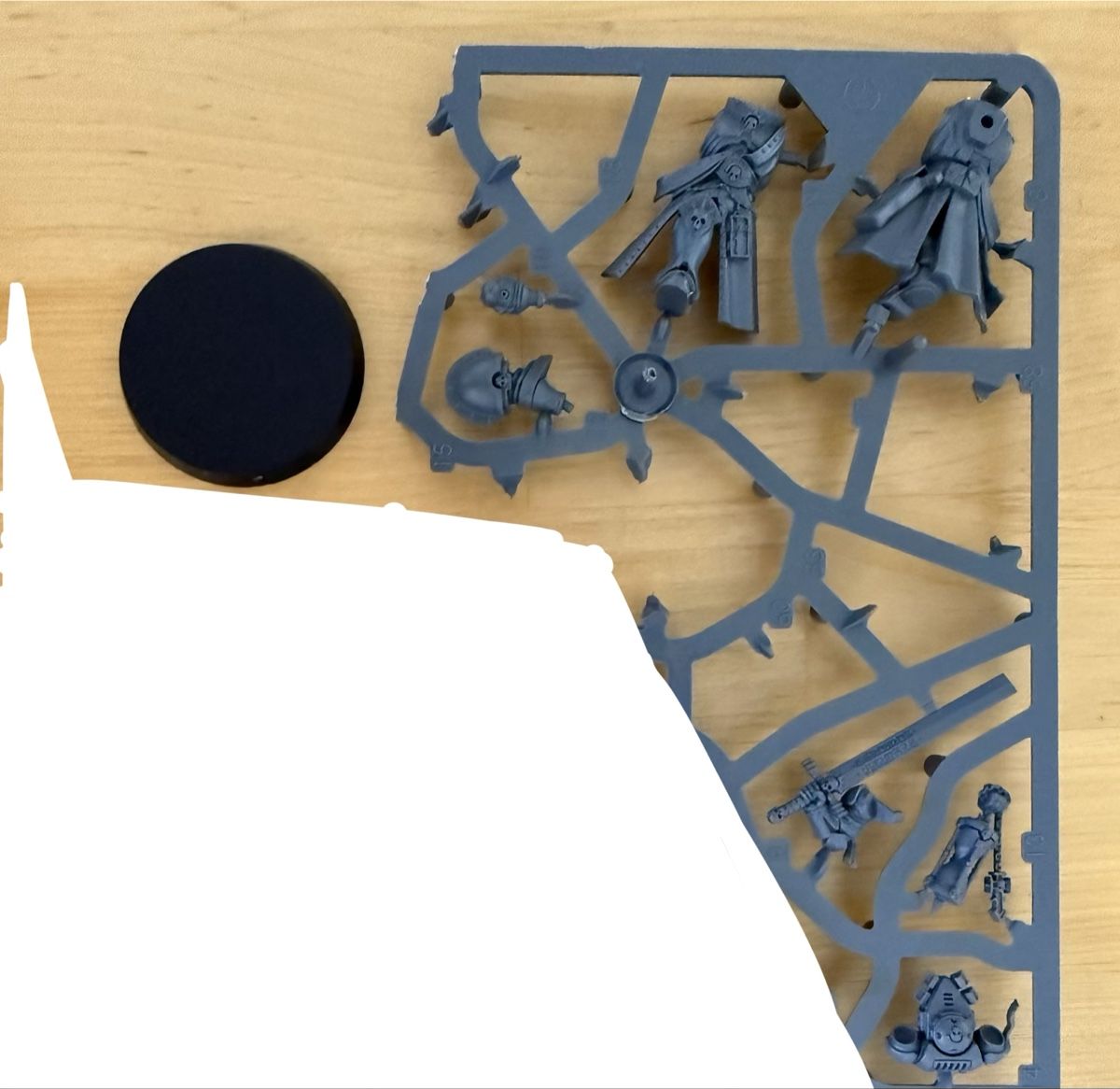 Kit di modellismo & Modellini statici: Warhammer 40k - Space Marine Judiciar on sprue – Nuovo (secondo la descrizione) da Genève venduto da kentdelahaye