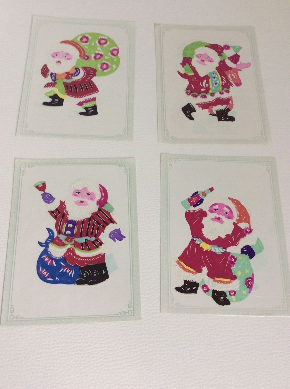 Arts picturaux & lithographies: 4 Papier Scherenschnitt – Neuf avec emballage d'origine à Winterthur par Ywan1