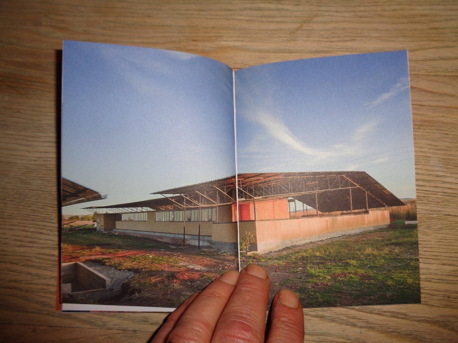 Bücher: Primary School Architektur – Gebraucht aus Welschenrohr von Regool 4