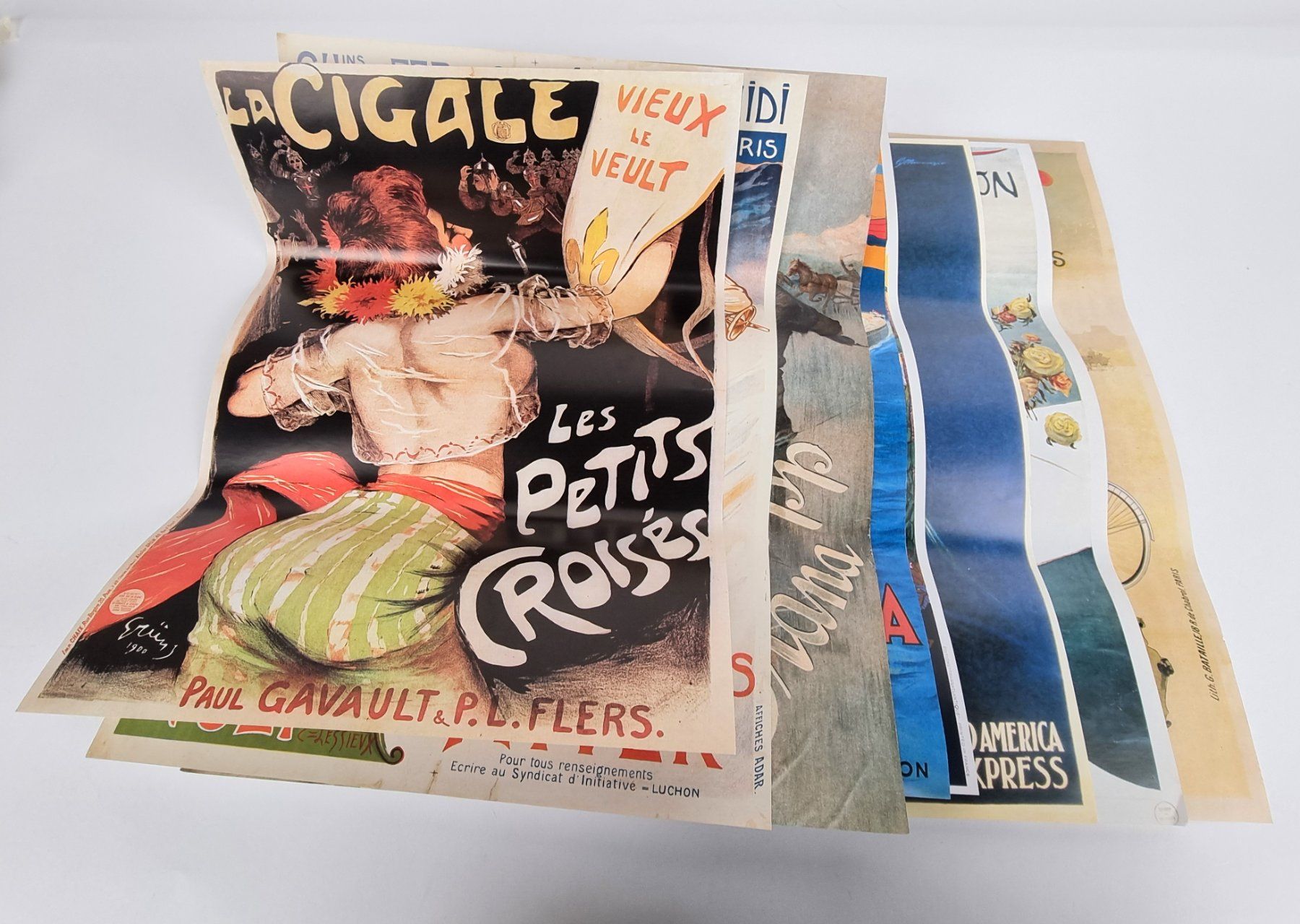 Posters & Illustrations: Werbeplakate mit antiken Designs 8 Stk. – D'occasion à Urtenen-Schönbühl par Restwert_Schoenbuehl 8