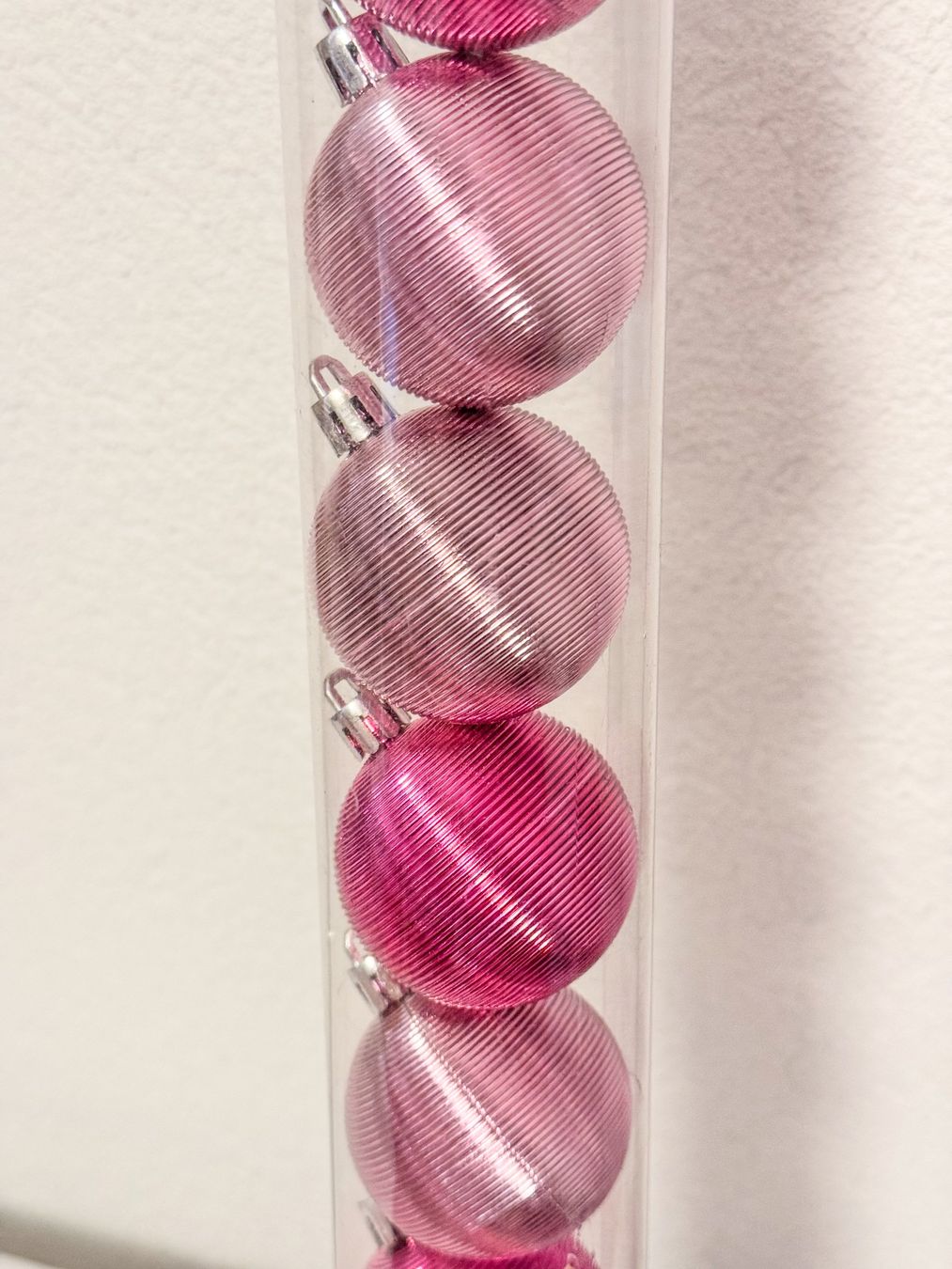 Tutte le decorazioni: Pinke/Violette Weihnachtskugeln, 16 Stück. Neu! – Nuovo e nell'imballaggio originale da Galmiz venduto da Wichtel25 3