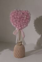 Decorazione cuore rose rosa con perle e fiocco in vaso