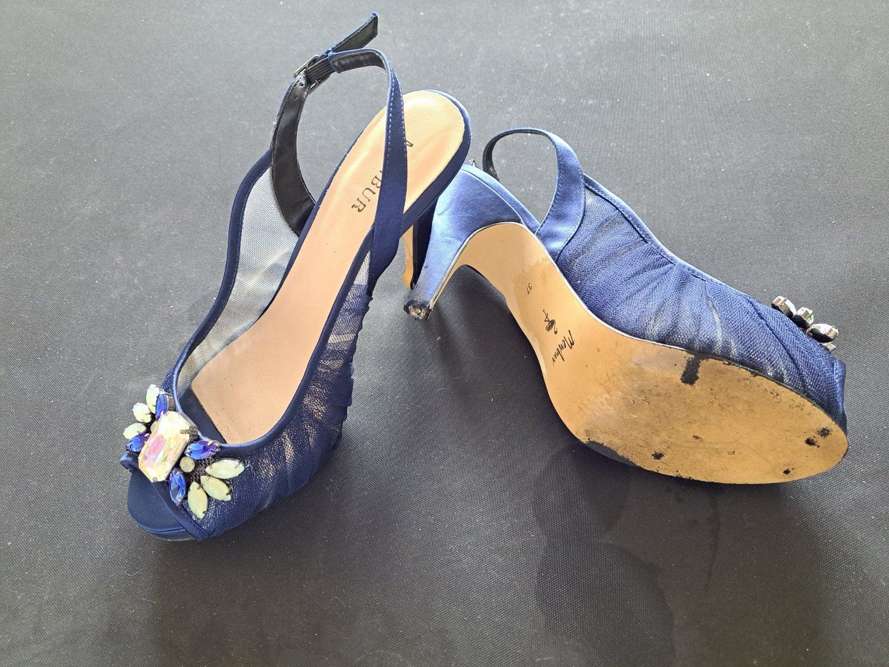 Scarpe da donna: Sandalettes bijoux, 37 – Usato da Courrendlin venduto da Aheinza 1