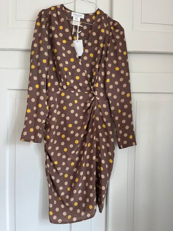 Neues Seidenkleid Paul & Joe, Gr. 38, tailiiert, 100% Seide