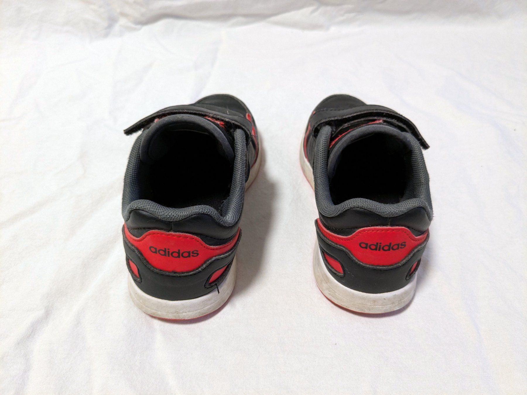 Adidas Schuhe für Jungen: Adidas Sneakers VS SWITCH 3 CF Schwarz/Rot Gr. 31 – Gebraucht aus Winterthur von in4matiker 3