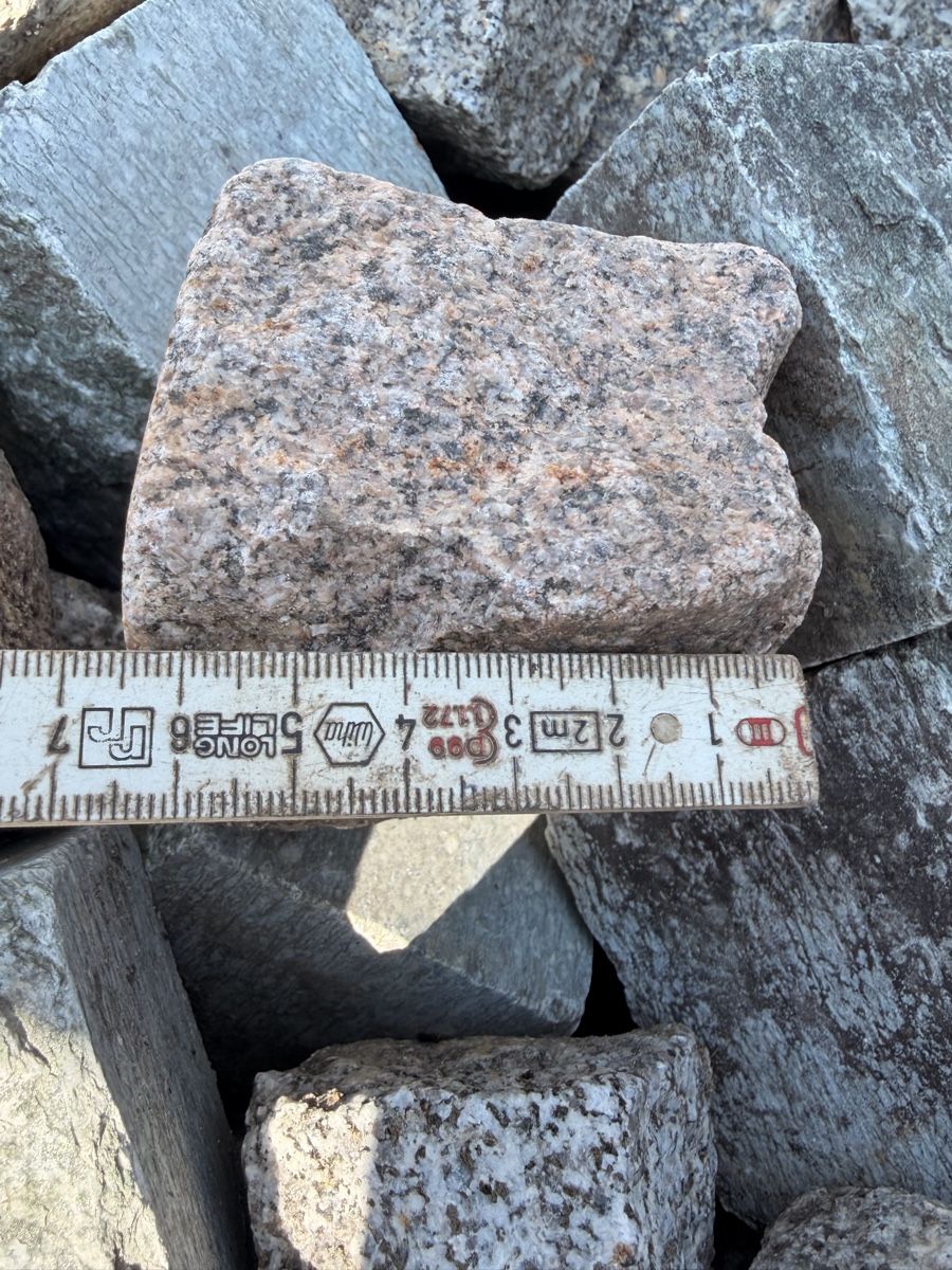 Pietre & tegole: Pflastersteine Bsetzisteine Granit klein – Usato da Stadel venduto da marcello32 1