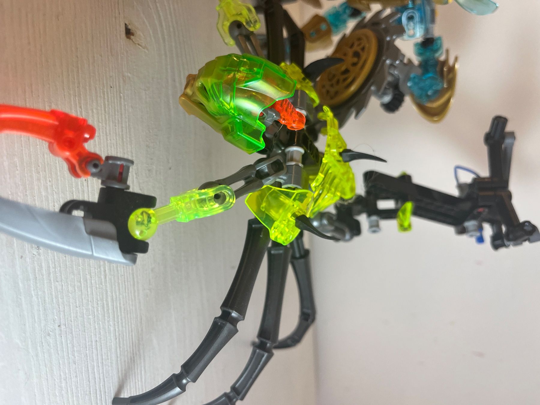 Statuette: 3 Bionicles – Usato da Winterthur venduto da Sleipner 2