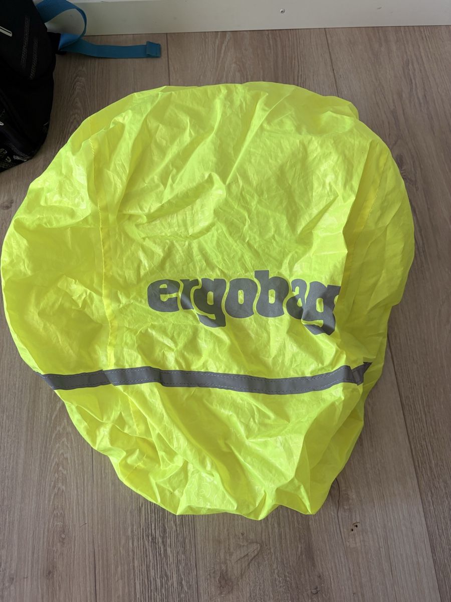 Ergobag Rucksäcke: Ergobag Schulsack-Set die drei Fragezeichen mit Zubehör – Gebraucht aus Sutz von amslm1 4