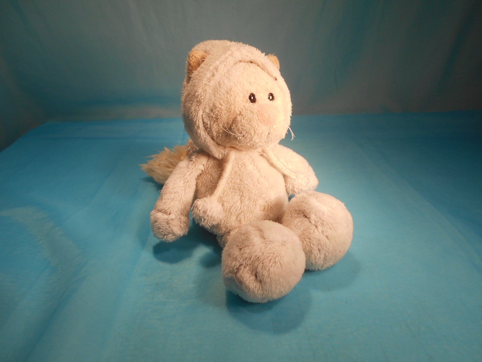 Nici Giocattoli: NICI Winterkatze mit Kapuze, L: 25cm – Usato da Bellach venduto da JingleCherry