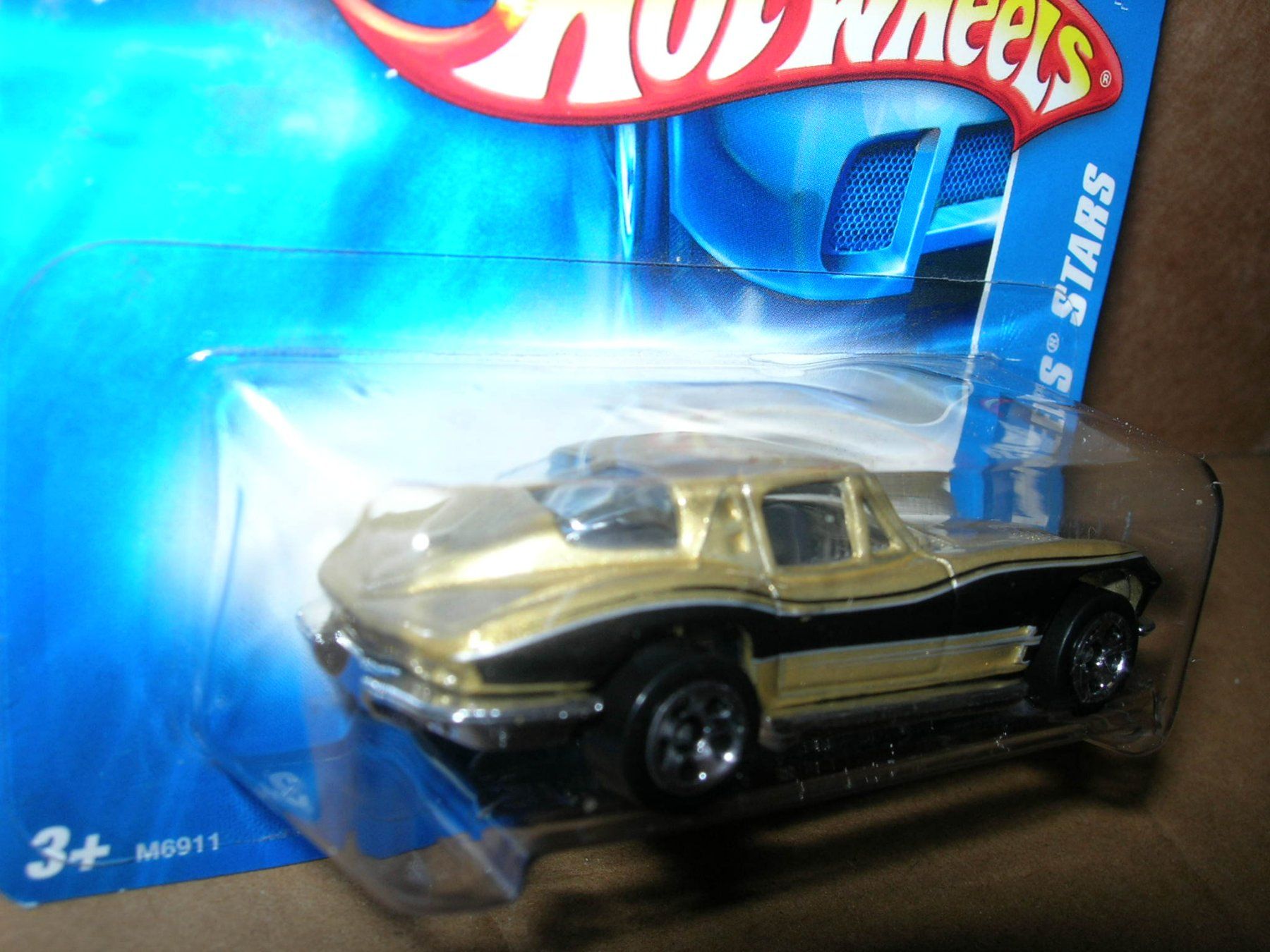 Chevrolet Voitures modèles: Corvette C2 Split Window 1963 gold * Hot Wheels 1:64 – Neuf avec emballage d'origine à Hornussen par Corvette- 2