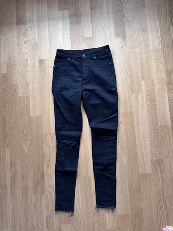 Schwarze Skinny Jeans Gr. 26/27