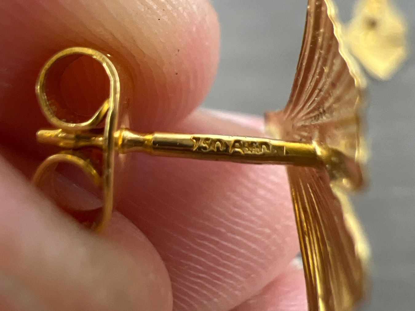 Boucles d'oreille: Ohrstecker 750 Gold – D'occasion à Niederuzwil par leo_8857 1