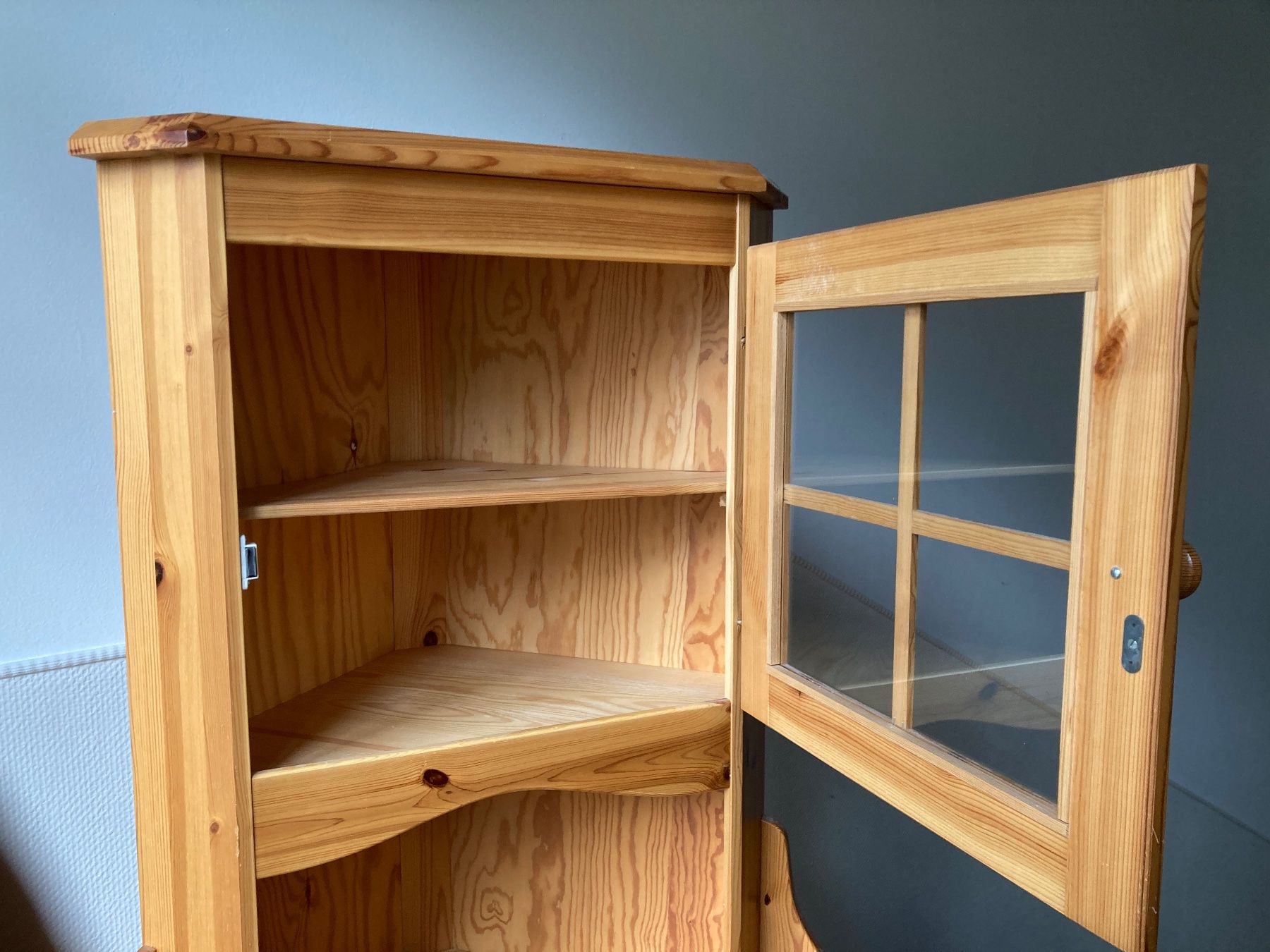 Armadi: Eckbuffet oder Eckschrank Holz mit Türen – Usato da Zürich venduto da vivster40 2