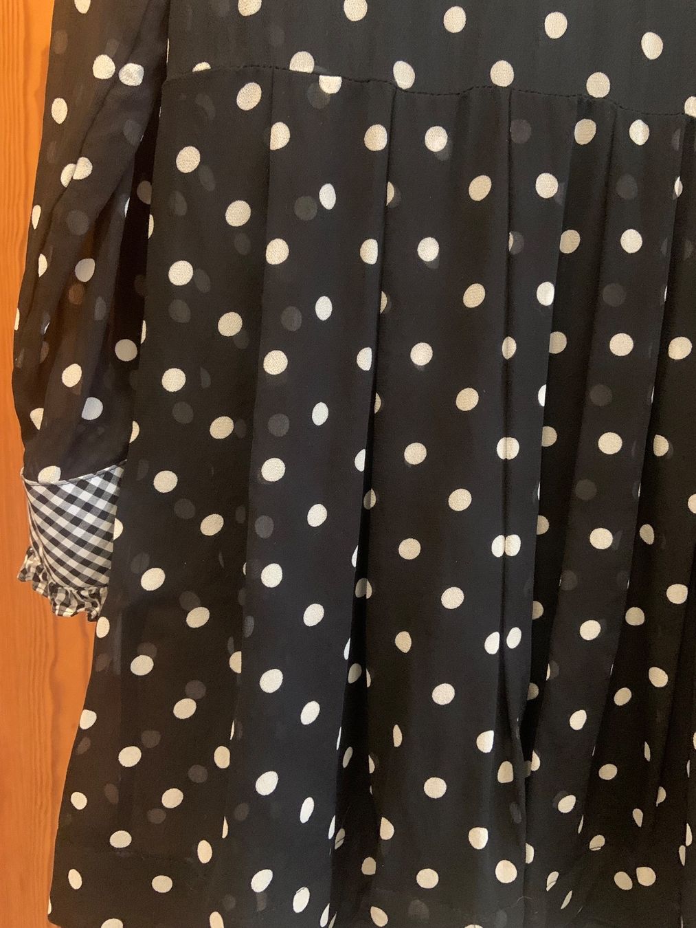 Vestiti: Pregiato abito CUSTOMMADE a pois – Usato da Grono venduto da tes_6t5v 5