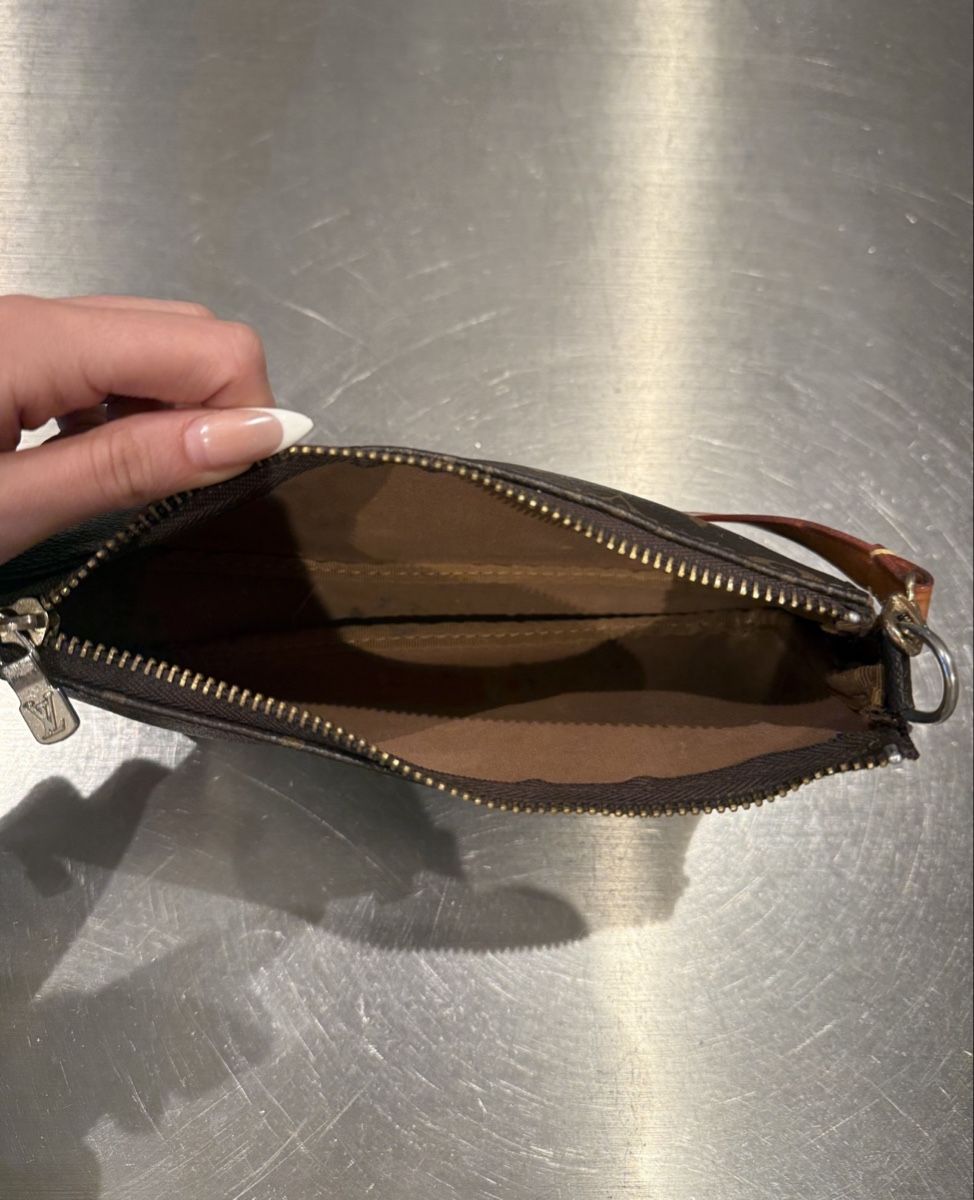 Louis Vuitton Borse da donna: Louis Vuitton Vintage Pochette – Usato da Kaltbrunn venduto da Lealui 3