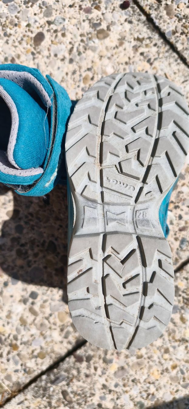 Herrenschuhe: Laufschuhe Kinder – Gebraucht aus Winterthur von OldShatterhand1. 1