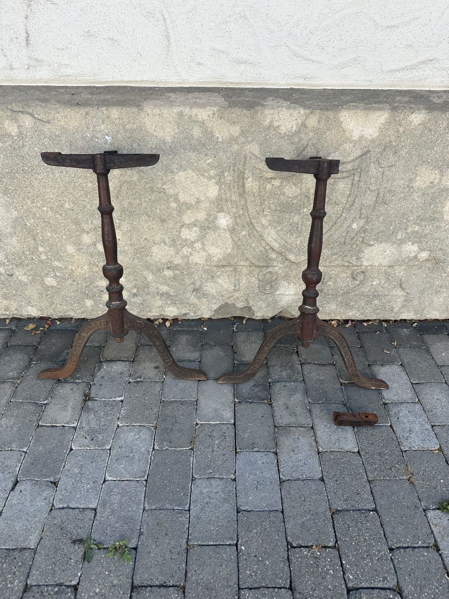 Altri mobili d'antiquariato: Tischbeine Gusseisen Horgen Glarus – Usato da Villmergen venduto da Bezdupe