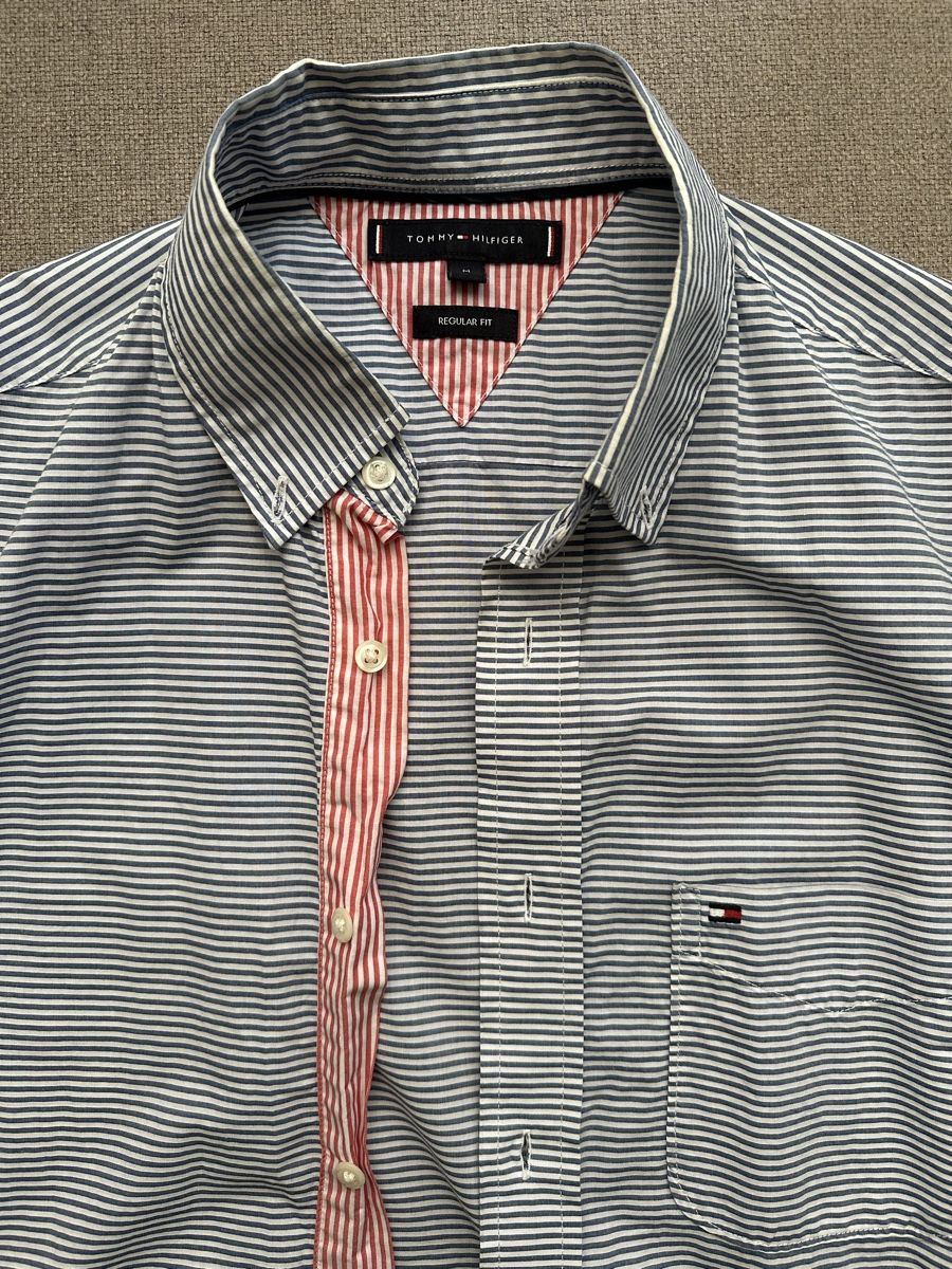 Tommy Hilfiger Hemden: Kurzarmhemd Tommy Hilfiger hellblau weiss gestreift – Gebraucht aus Zürich von equalizer87 1