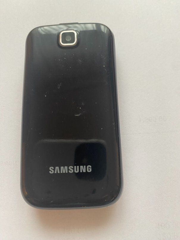 Samsung Telefoni cellulari / Smartphones: SAMSUNG Klapp-Handy GT-C3595/ Kabel,Kopfhörer – Usato da Hildisrieden venduto da Dankbar 2