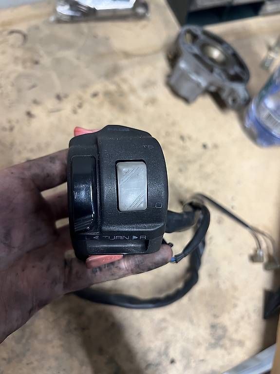 Yamaha Toutes les pièces détachées moto: Lenkerschaltet links Yamaha – D'occasion à Langenthal par Tateammann 1