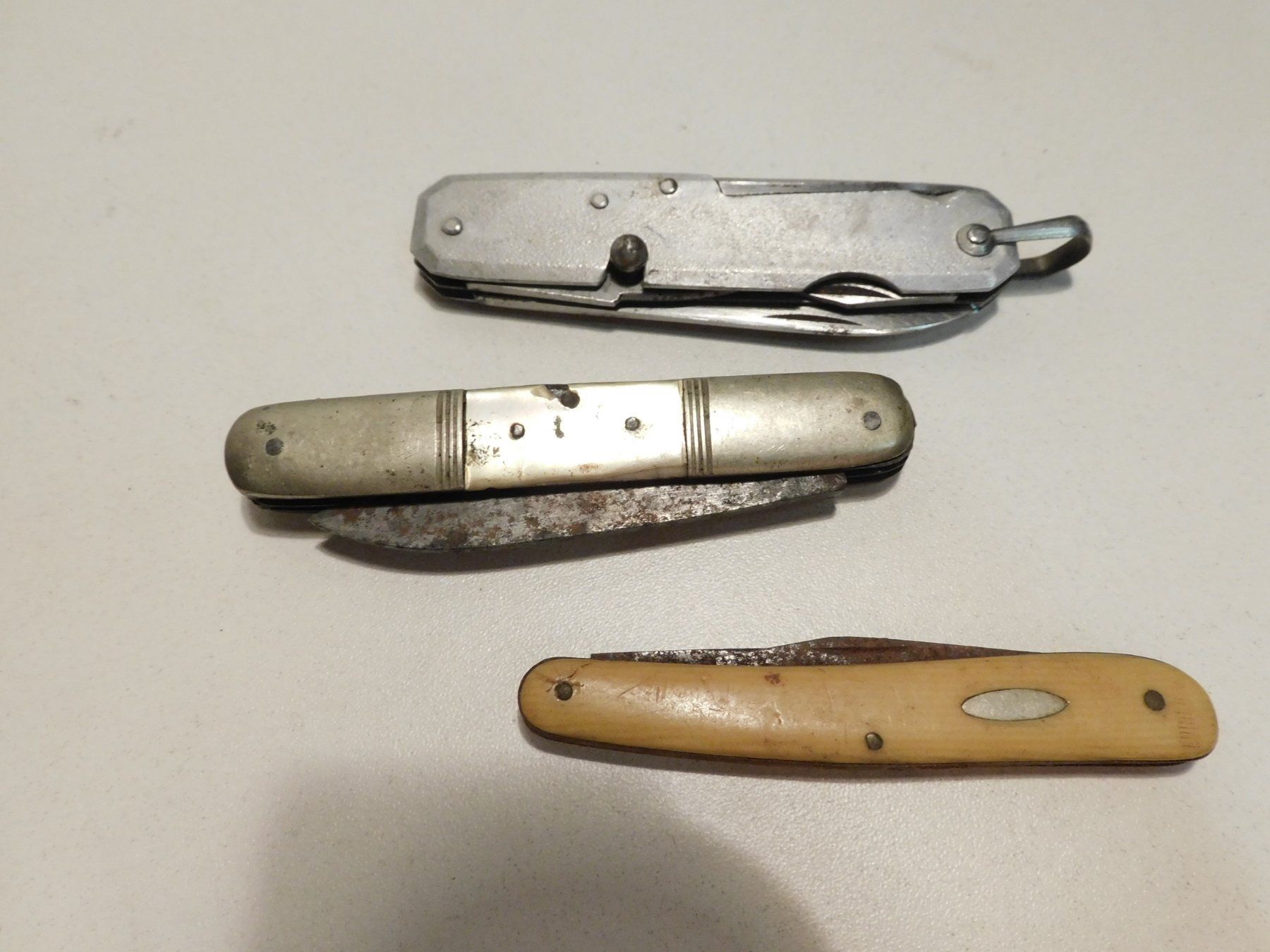 Coltelli tascabile: Sackmesser 4 alte Sackmesser – Usato da Sursee venduto da 76 1