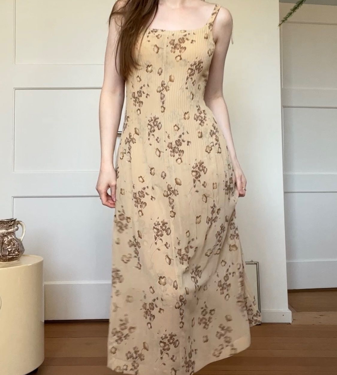 Kleider: Kleid Blumen Beige 🤍 – Gebraucht aus Wallisellen von Miu_ 1