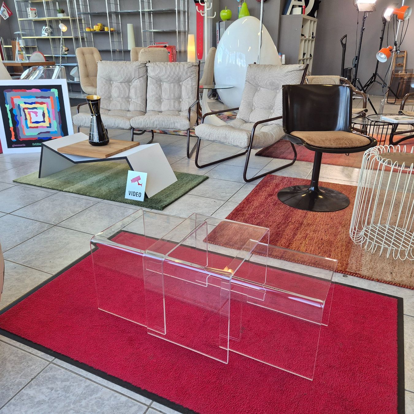 Tische: 3er Set 1980 Plexiglas Acryl Coffee-Table Beistelltisch – Gebraucht aus Nottwil von Wondewa-Shop 9