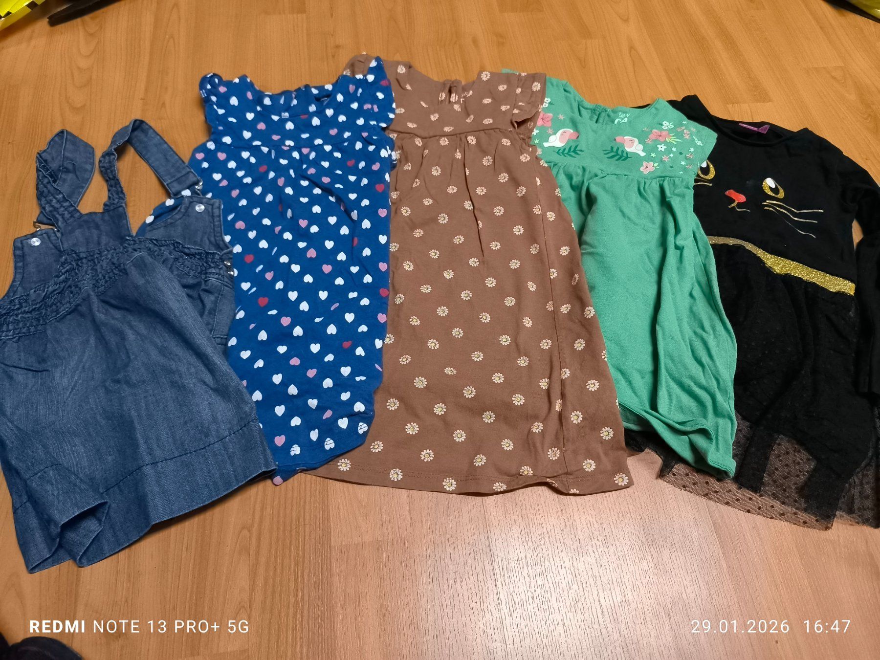 Lotti & Set di vestiti: Kinder Kleiderpaket, Mädchen, Grösse 86/92 – Usato da Jona venduto da mi2020 1