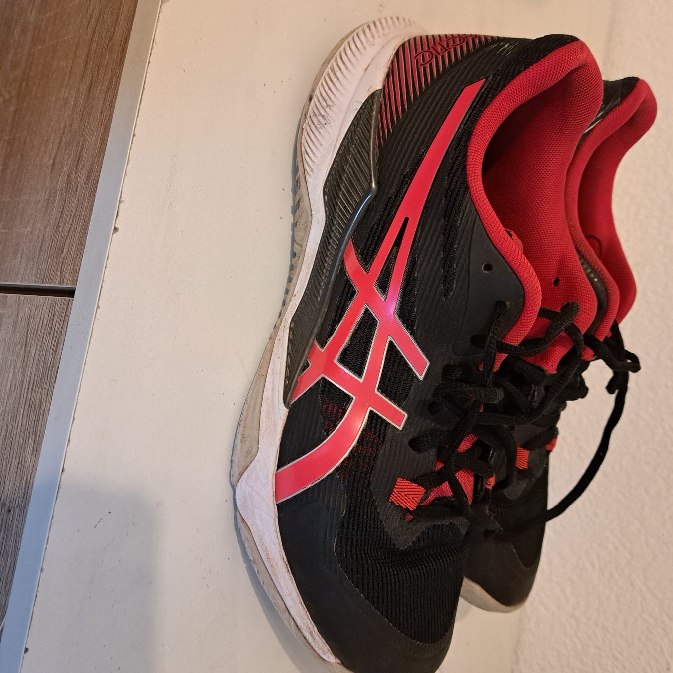 Asics Herrenschuhe: Laufeschuhe 42 – Gebraucht aus Unterentfelden von Miro-Lou 3