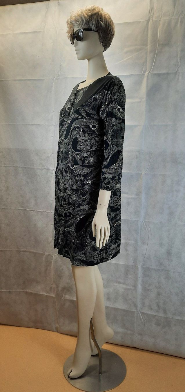 Kleider: Midi Kleid gemustert schwarz weiss Gr. 44 – Neu (gemäss Beschreibung) aus Seuzach von VT-Collections1 3