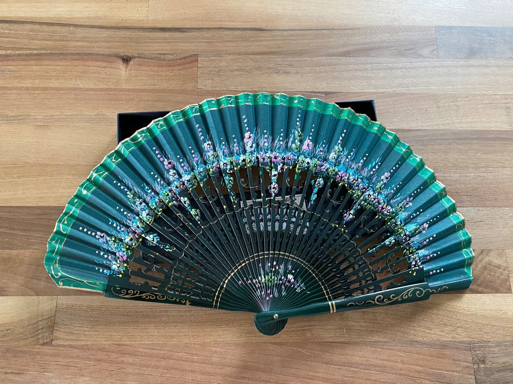 50 F&auml;cher / Handf&auml;cher Creme F&uuml;r Hochzeit Oder Sommerparty (Neu Und Originalverpackt) In