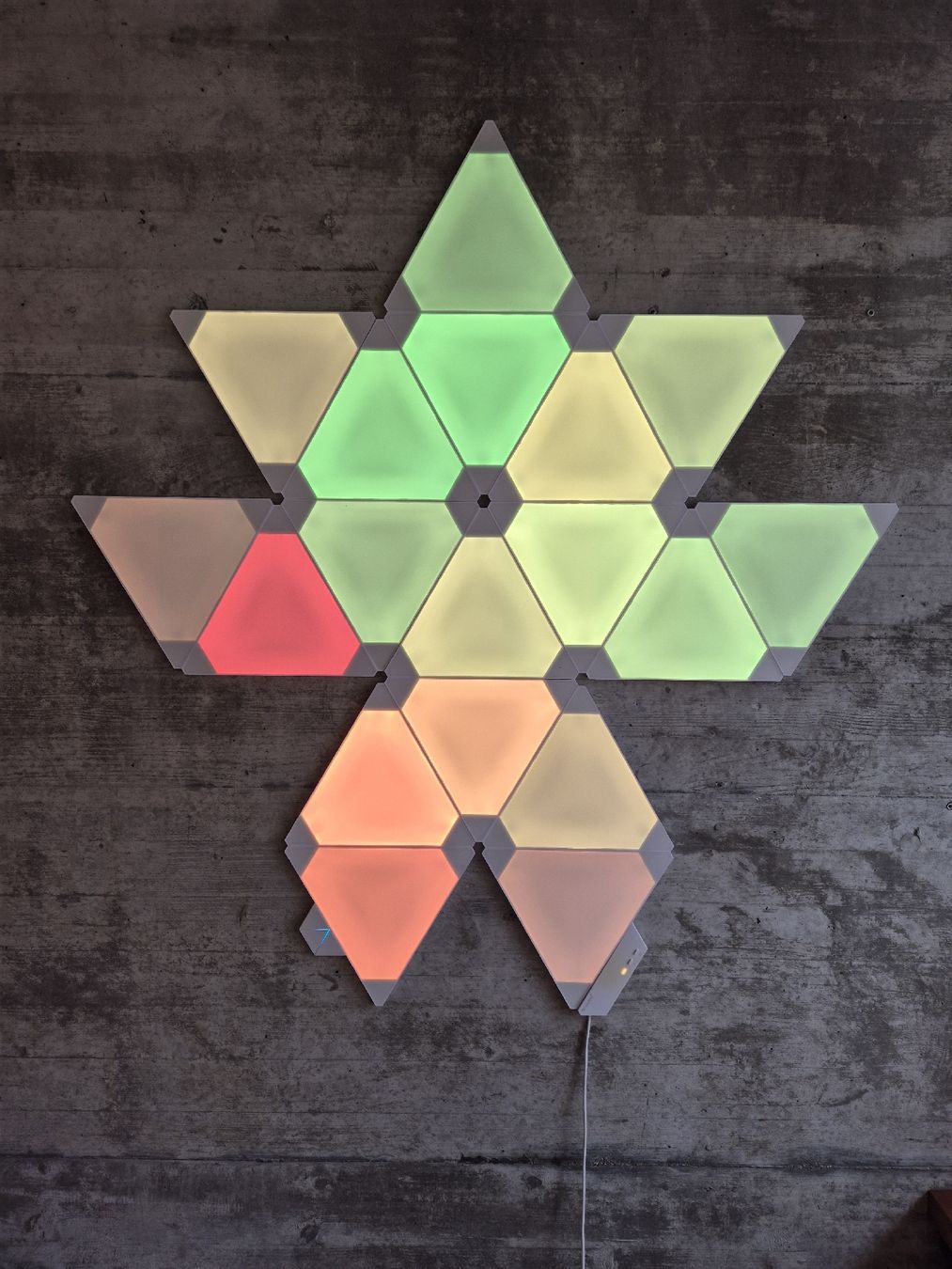 Nanoleaf Lampade: Nanoleaf Set zu Verkaufen – Usato da Flamatt venduto da wyl_c8fp 1