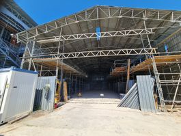 Schöne Lagerhalle ,Stahlhalle Gerüstkonstruktion