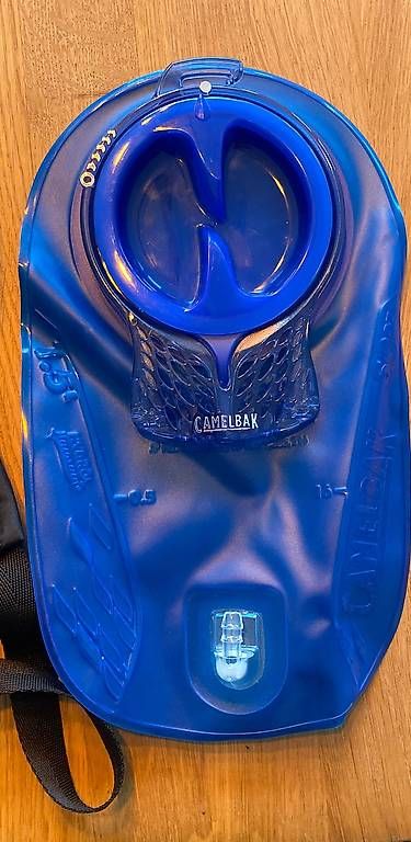 Camelbak Zaini: Camelbak Trinkrucksack 1.5l – Usato da Sursee venduto da Twism 1