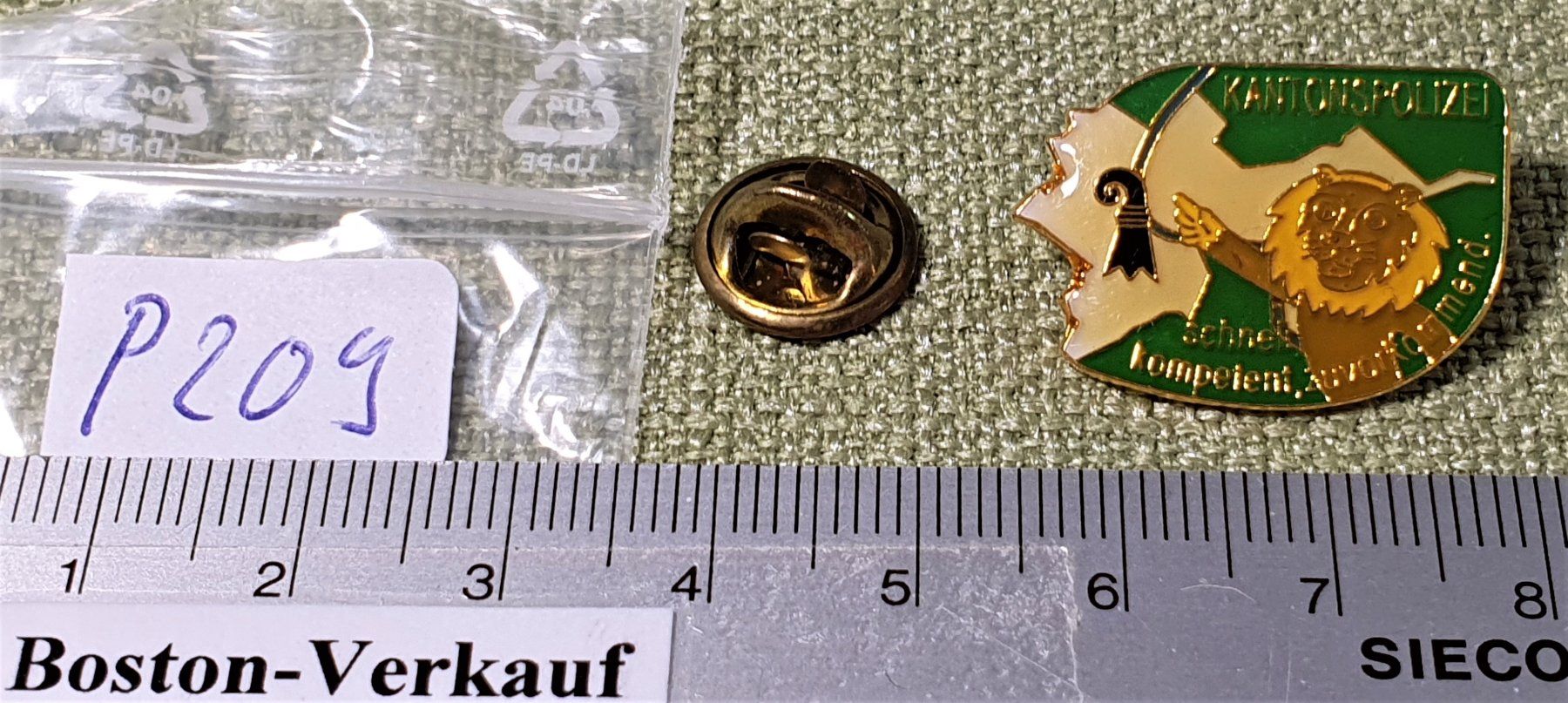 Placchette & Badge: P209 - Pin Kantonspolizei Basel – Usato da Reinach BL venduto da Boston-Verkauf 1