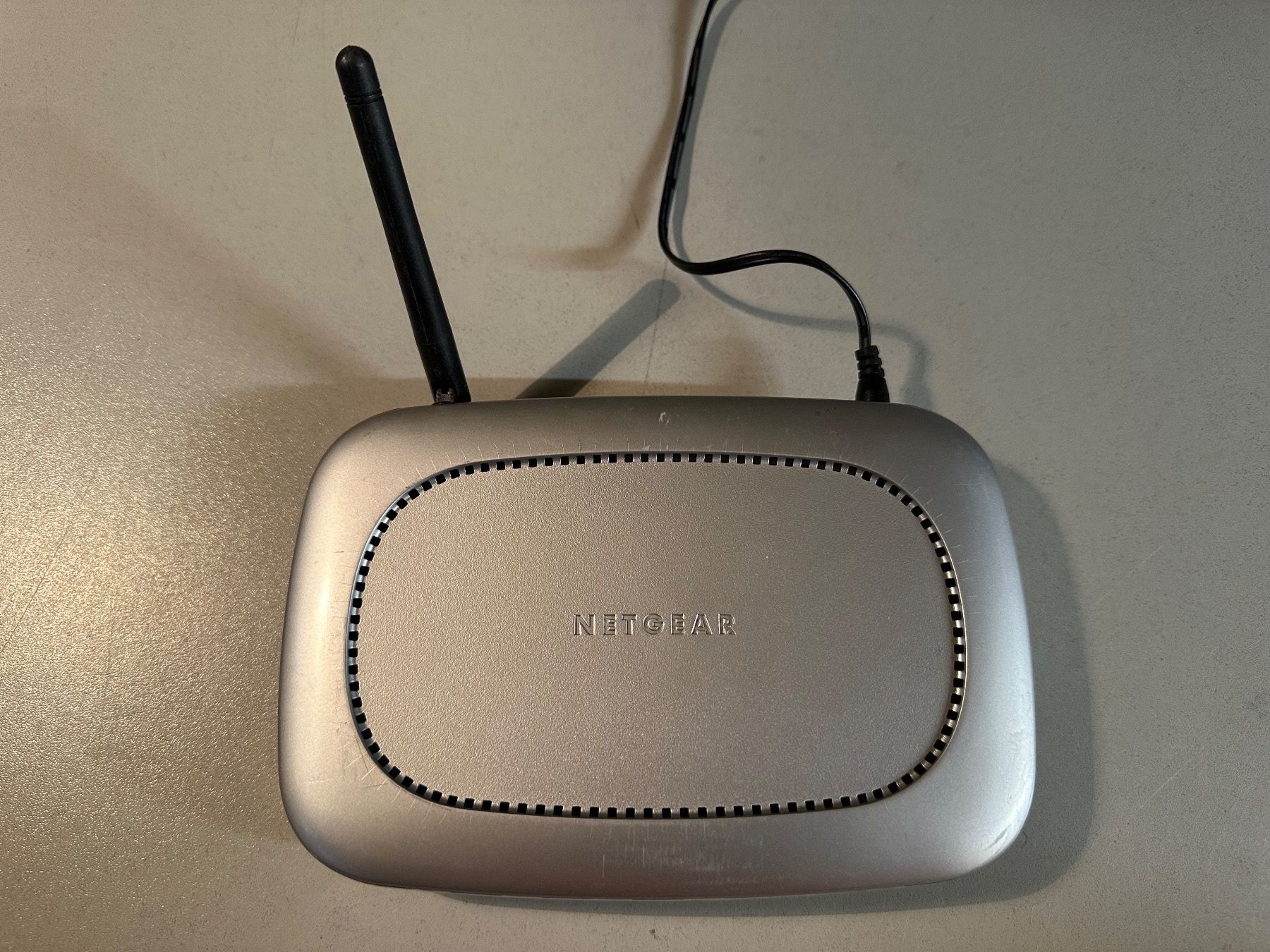 Netgear Modems & Router: Netgear Wireless Router WGR614 10/100 MBit/s – Gebraucht aus Erstfeld von Mario_boe0 2