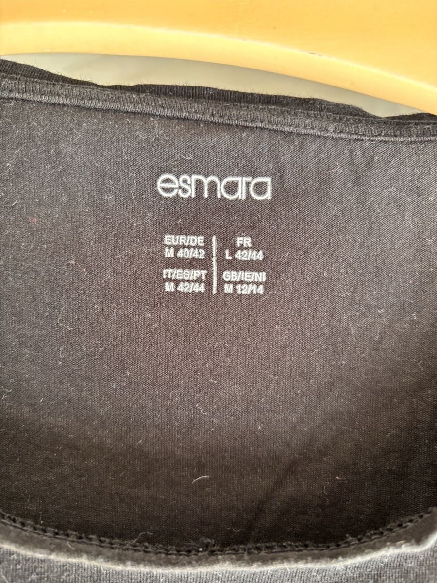 T-shirt: Still Tshirt von Esmara, schlichtes schwarz – Nuovo (secondo la descrizione) da Eichberg venduto da Jaasaa96 2