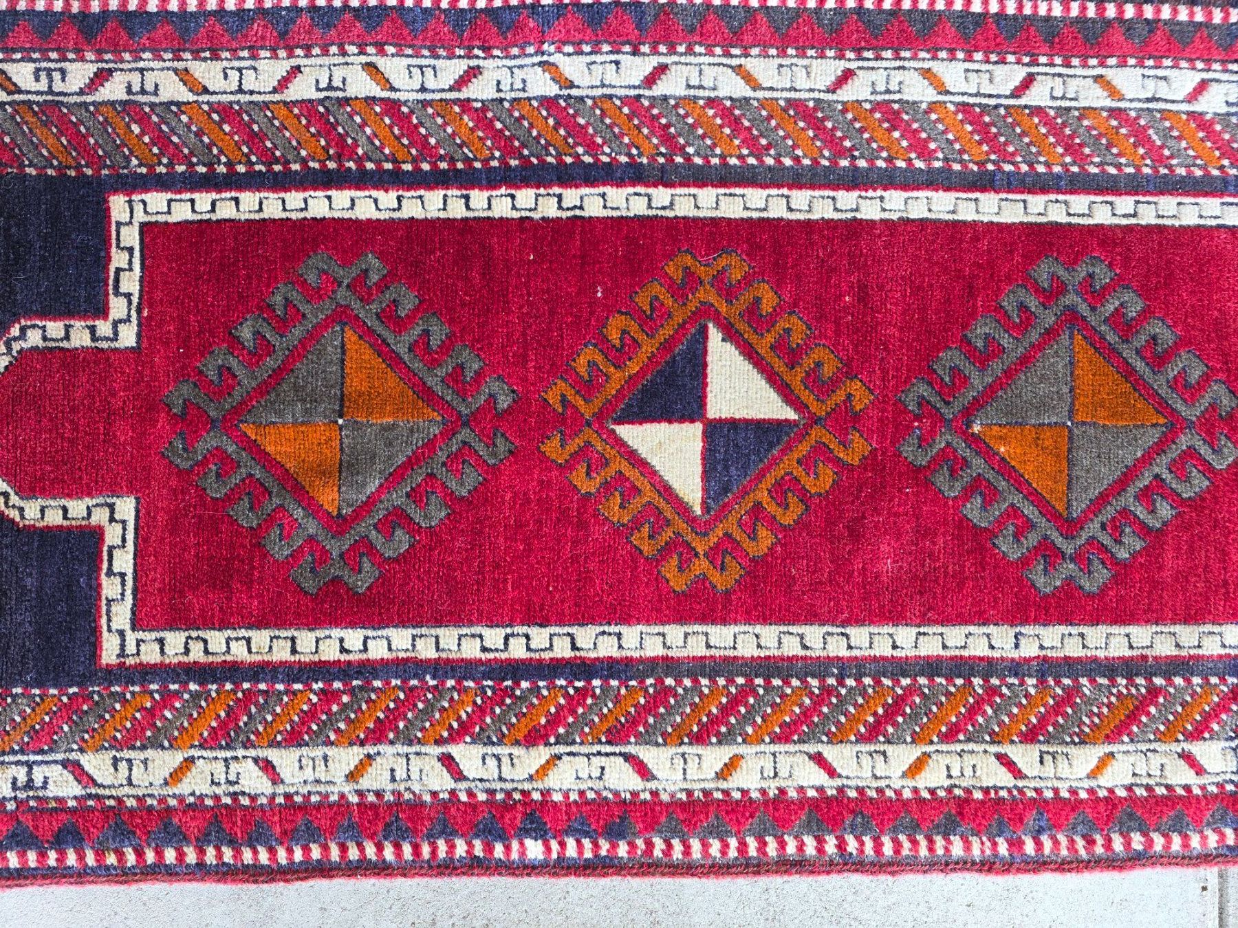 Teppiche: Orient Teppich Läufer 135 cm x 70 cm – Gebraucht aus Walterswil BE von Lonitti 4