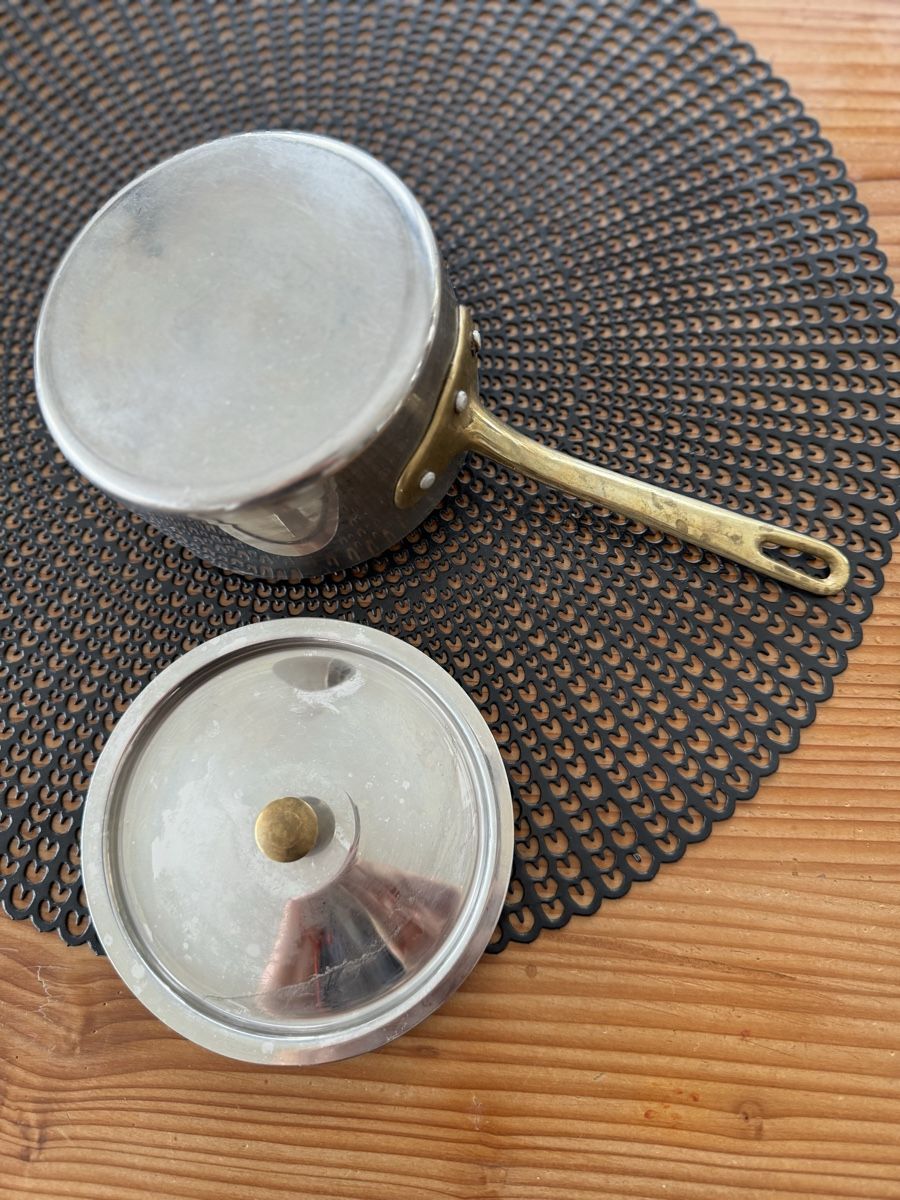 Pentole: Retro Pfännli mit Deckel, Edelstahl, Messinggriff, Top! – Usato da Lanzenhäusern venduto da Galaa 2