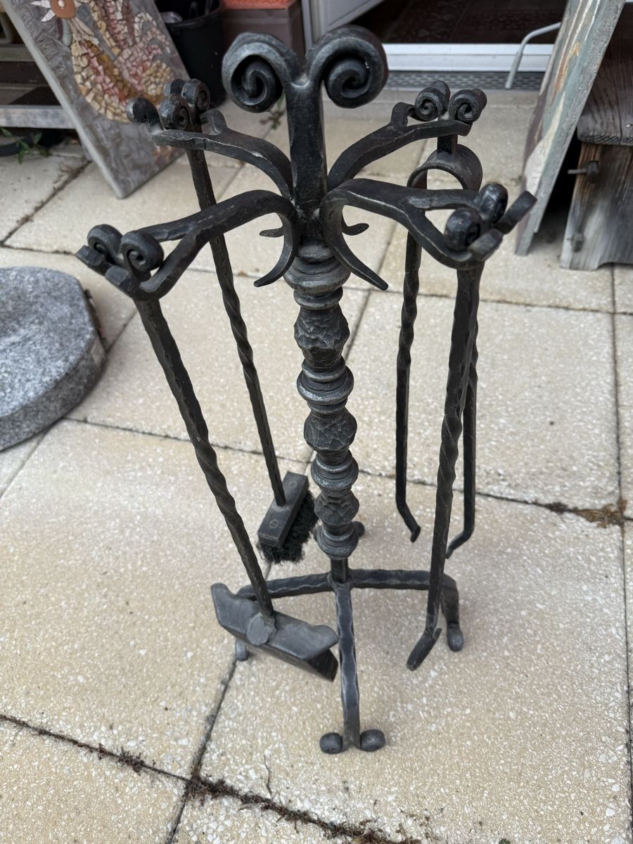 Tous les outils: Kaminbesteck 4Teilig Eisen handgeschmidet – D'occasion à Glattbrugg par Xena14 4