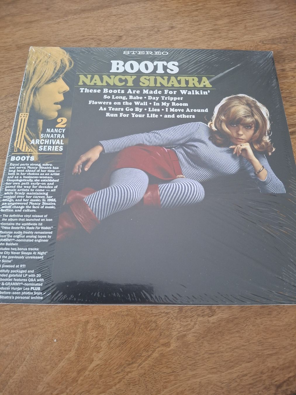 Dischi in vinile: Nancy Sinatra - Boots - LP – Nuovo e nell'imballaggio originale da LAUSANNE venduto da DESH3