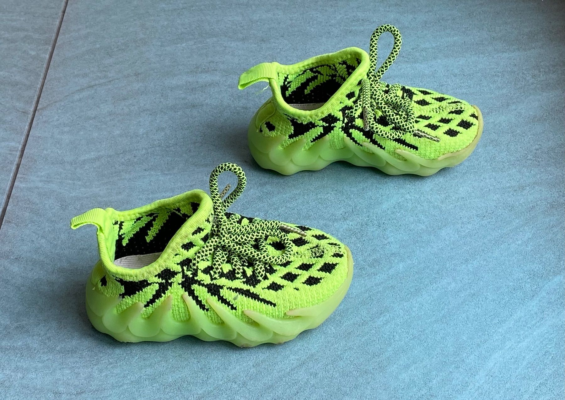 Scarpe per ragazzi: Kinderschuhe Gr. 22 – Usato da Olten venduto da ksenya.s 2